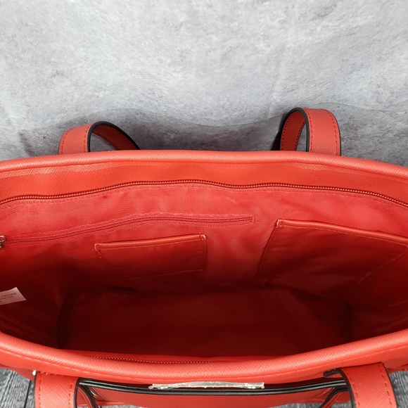 NEW JM New York, Tablet pocket, many pockets inside Red not bright - Picture 7 of 10